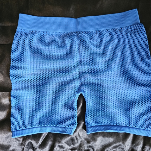 SKIMS NWT Perforated Seemless Shorts Color Cobolt Blue - Picture 5 of 6